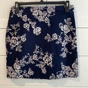 Talbots floral printed skirt
Size 12 women’s
